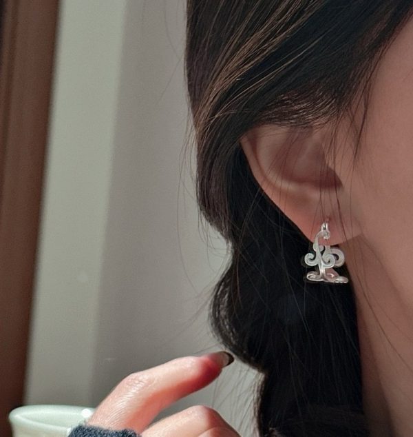 Wholesale 925 Sterling Silver Floral Matte Hoop Earrings - Image 6