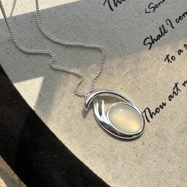 Wholesale 925 Sterling Silver Oval White Agate Necklace