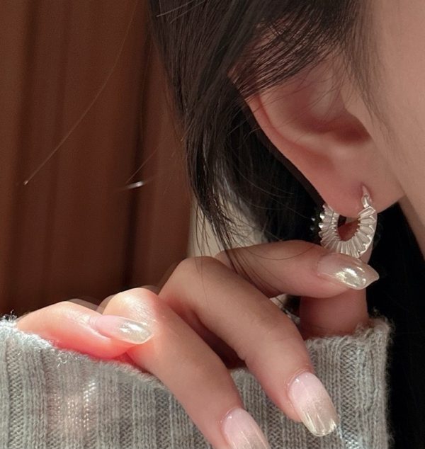 Wholesale 925 Sterling Silver Frosted Pleated Earrings - Image 6