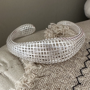 Wholesale 925 Sterling Silver 3D Hollow Bangle