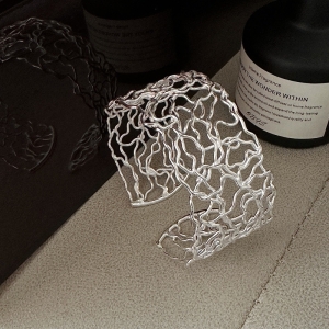 Wholesale 925 Sterling Silver Bold Hollow Bangle