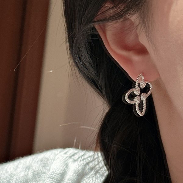 Wholesale 925 Sterling Silver Four-leaf Clover Flower Stud Earrings - Image 4