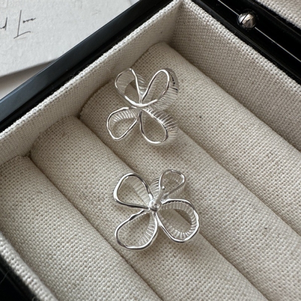 Wholesale 925 Sterling Silver Flower Stud Earrings