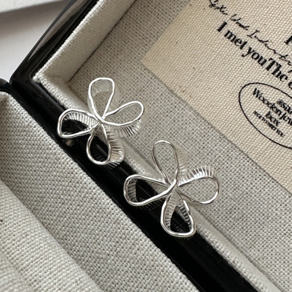 Wholesale 925 Sterling Silver Flower Stud Earrings - Image 3