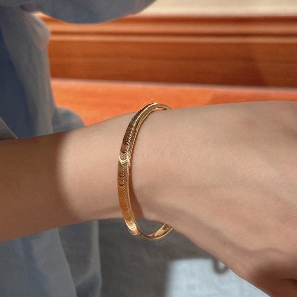 Wholesale 925 Sterling Silver Cat-eye Bangle In Gold - Image 6