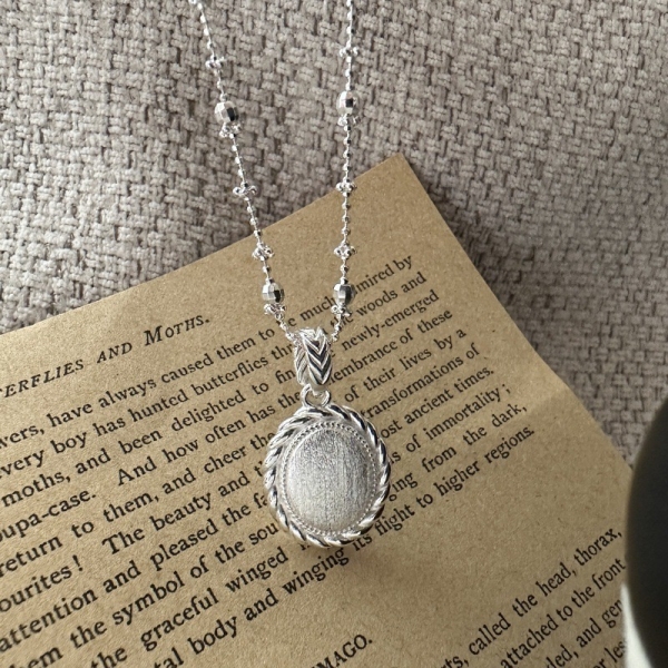 Wholesale 925 Sterling Silver Brushed Oval Necklace - Image 3