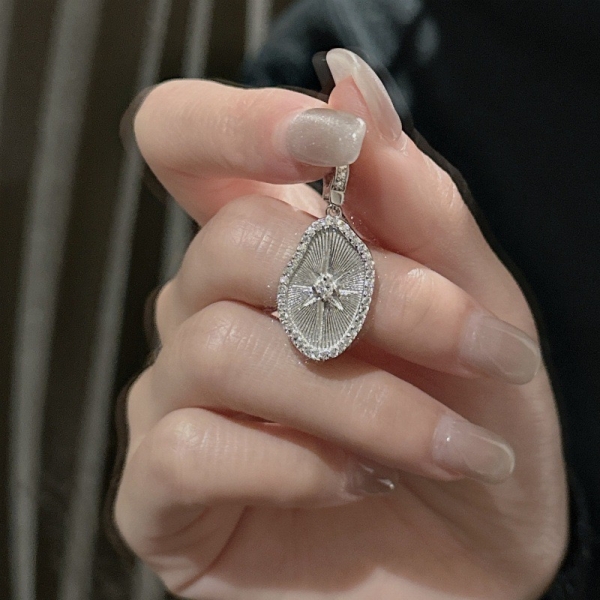 Wholesale 925 Sterling Silver Snowflake Zircon Pendant - Image 5