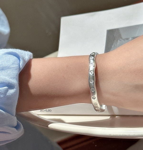Wholesale 925 Sterling Silver Matte Wave Bangle - Image 4