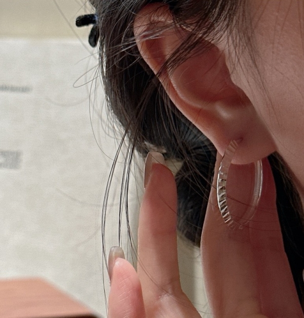 Wholesale 925 Sterling Silver Minimalistic Hoop Earrings - Image 6