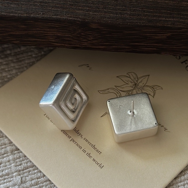 Wholesale 925 Sterling Silver Square Hollow Matte Earrings - Image 2