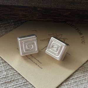 Wholesale 925 Sterling Silver Square Hollow Matte Earrings