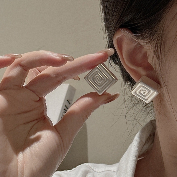 Wholesale 925 Sterling Silver Square Hollow Matte Earrings - Image 5