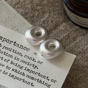 Wholesale 925 Sterling Silver Hollow Matte Donut Earrings