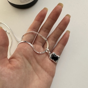 Wholesale 925 Sterling Silver Oval-shaped Black Agate Necklace