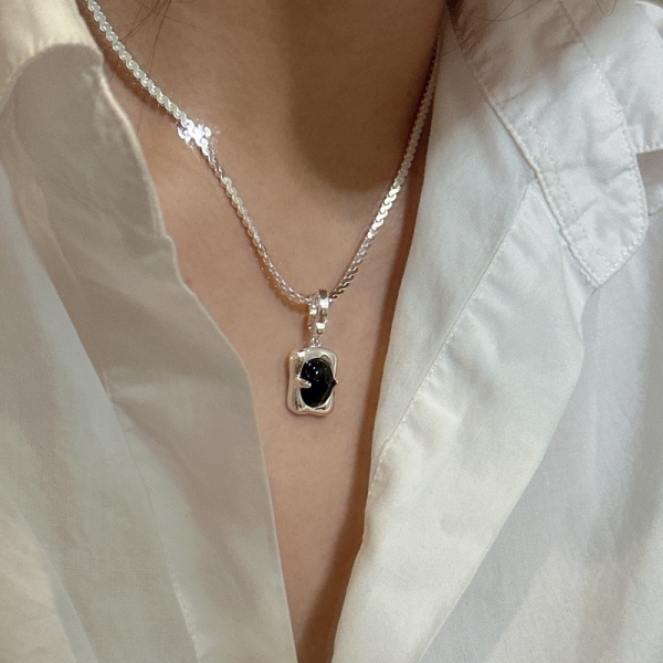 Wholesale 925 Sterling Silver Oval-shaped Black Agate Necklace - Image 5