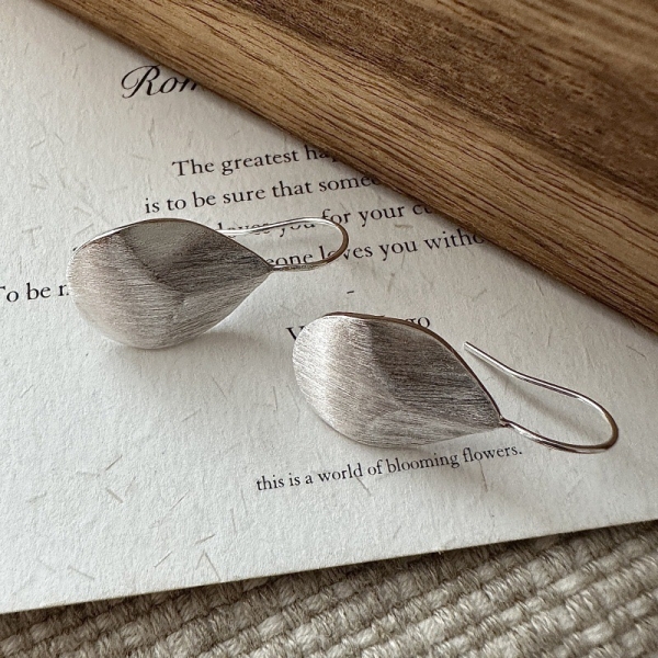Wholesale 925 Sterling Silver Brushed  Leaf Earrings - Image 3