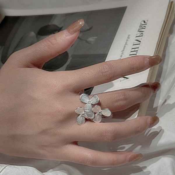 Wholesale 925 Sterling Silver Zircon Clover Ring - Image 4