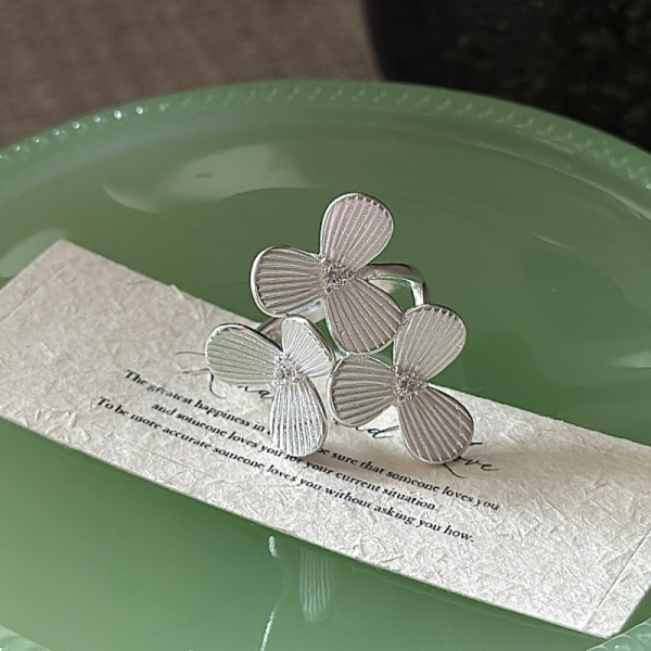 Wholesale 925 Sterling Silver Zircon Clover Ring