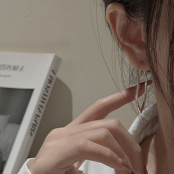 Wholesale 925 Sterling Silver Irregular Large Hoop Earrings - Image 4