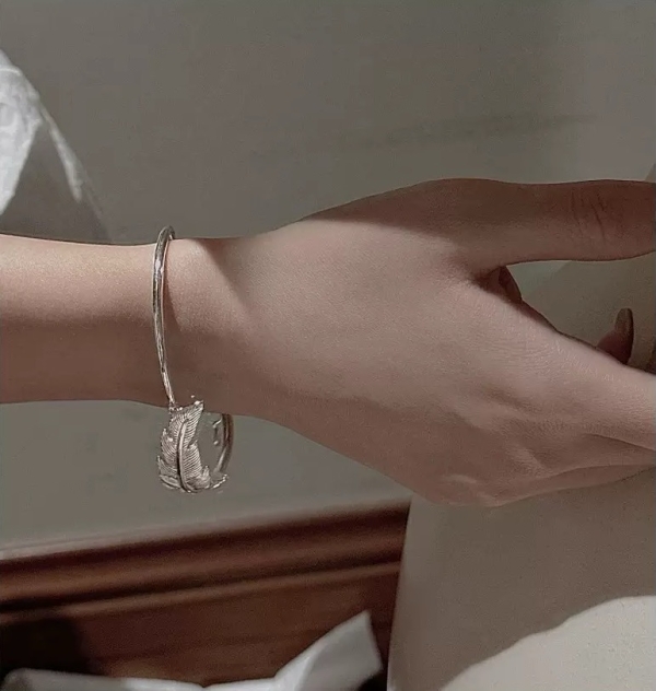 Wholesale 925 Sterling Silver Feather Chain Bangle - Image 6