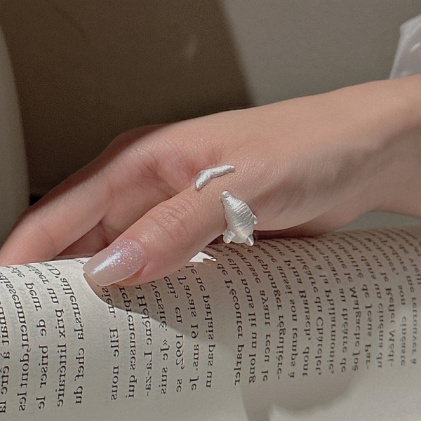 Wholesale 925 Sterling Silver Burnt White Dolphin Texture Ring - Image 5
