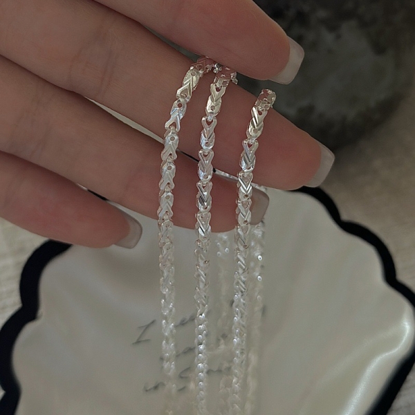 Wholesale 925 Sterling Silver Little Fish Bracelet - Image 3