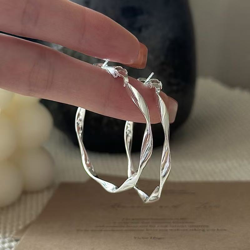 Wholesale 925 Sterling Silver Twisted Shiny Hoop Earrings - Image 2