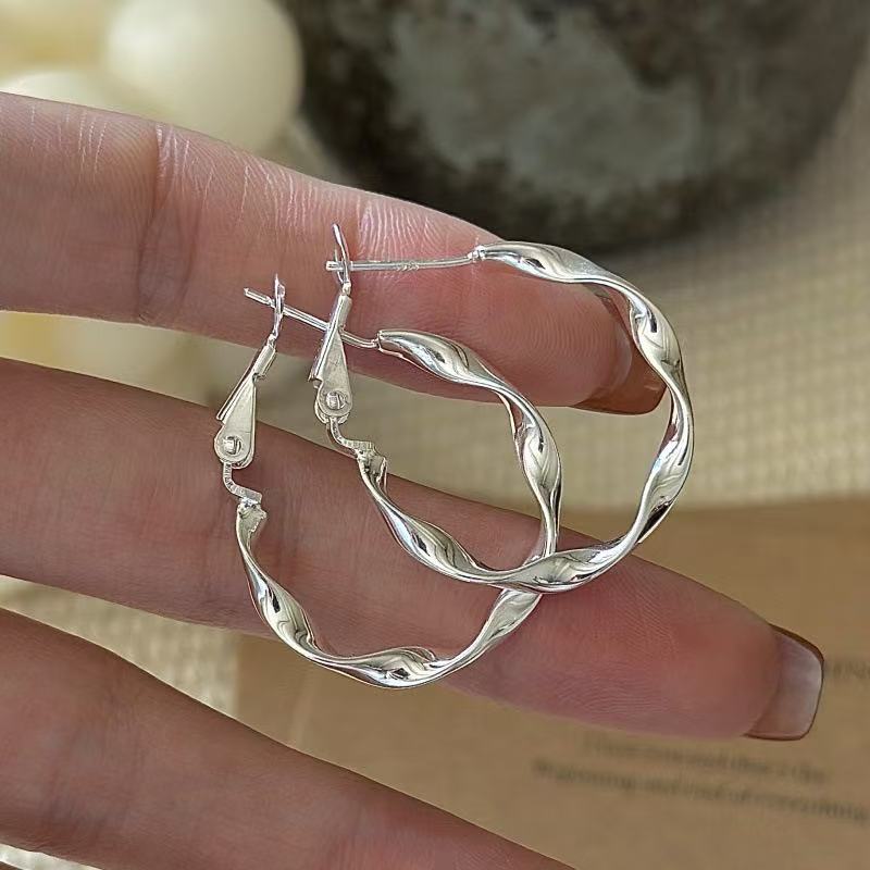 Wholesale 925 Sterling Silver Twisted Shiny Hoop Earrings - Image 3