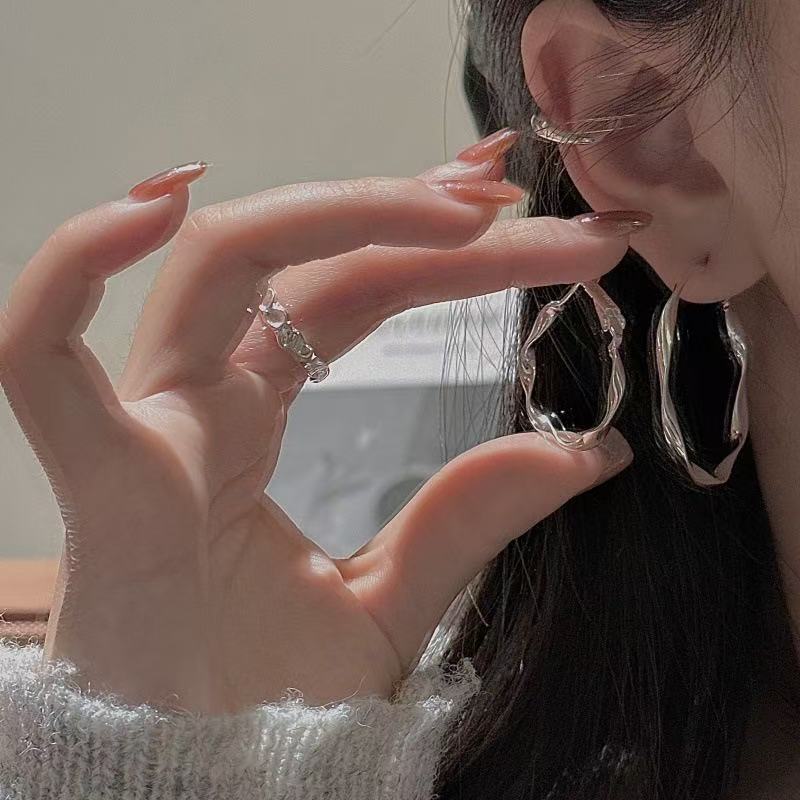 Wholesale 925 Sterling Silver Twisted Shiny Hoop Earrings - Image 4