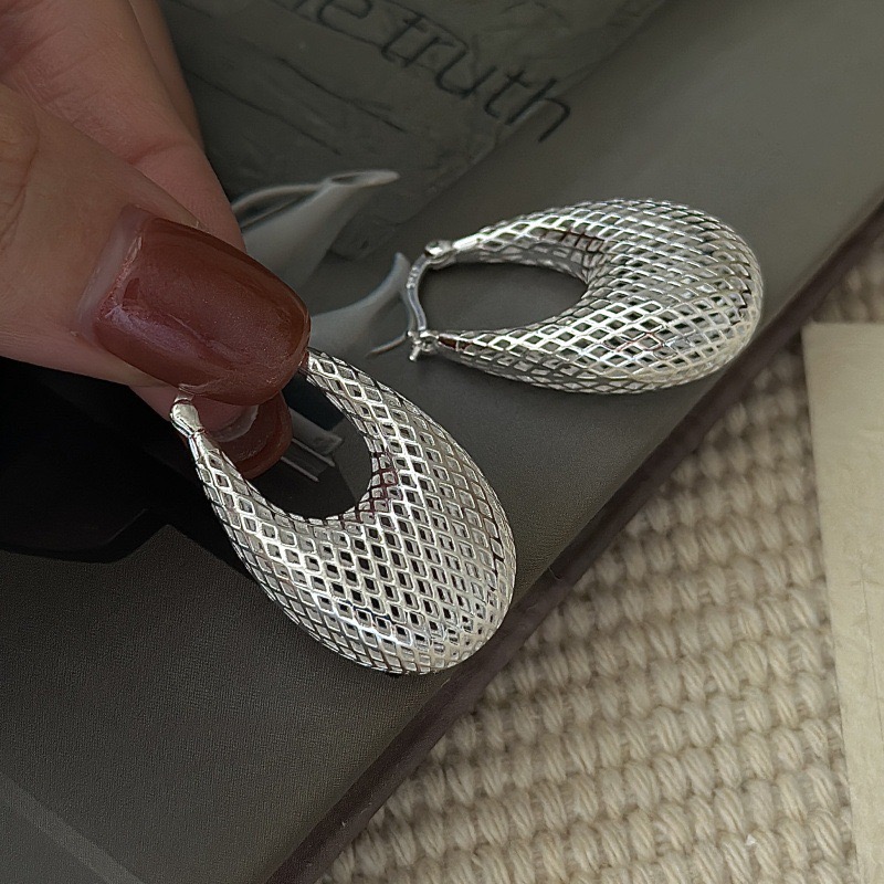 Wholesale 925 Sterling Silver Hollow U-shaped Earrings - Image 2