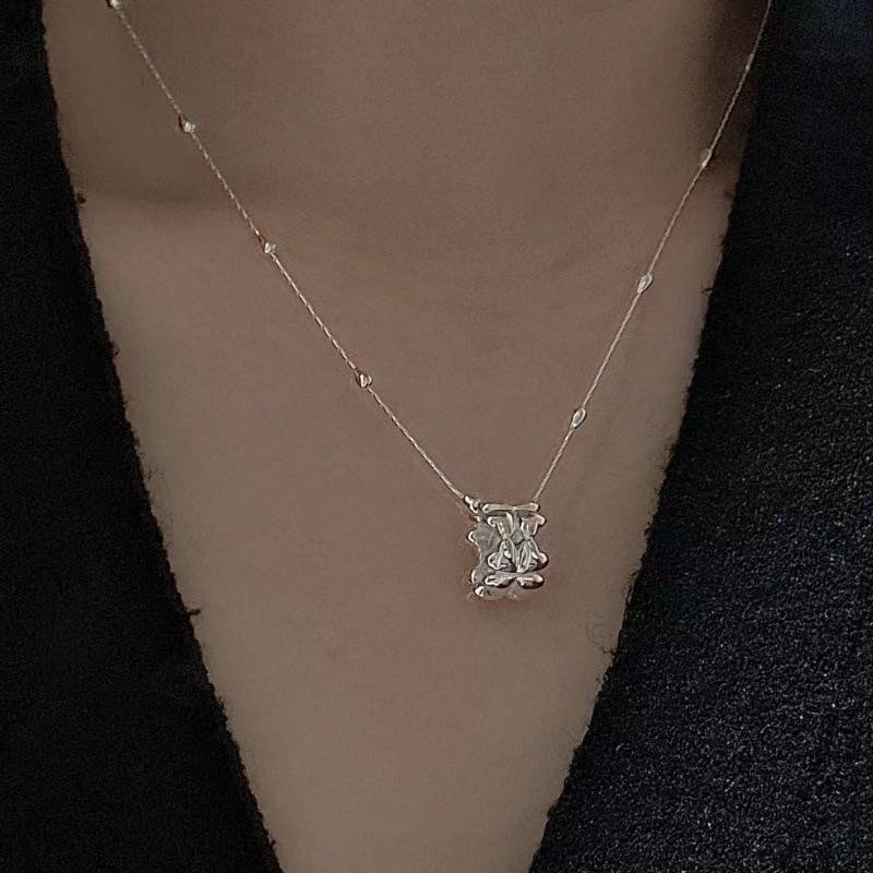 Wholesale 925 Sterling Silver Four-leaf Clover Circular Necklace - Image 5