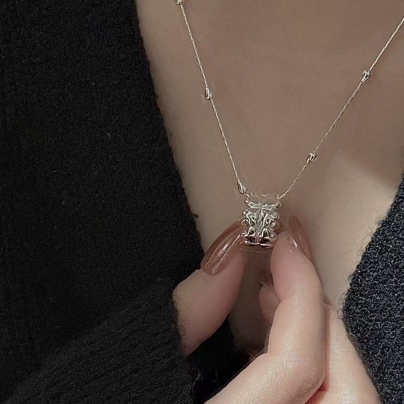 Wholesale 925 Sterling Silver Four-leaf Clover Circular Necklace - Image 4