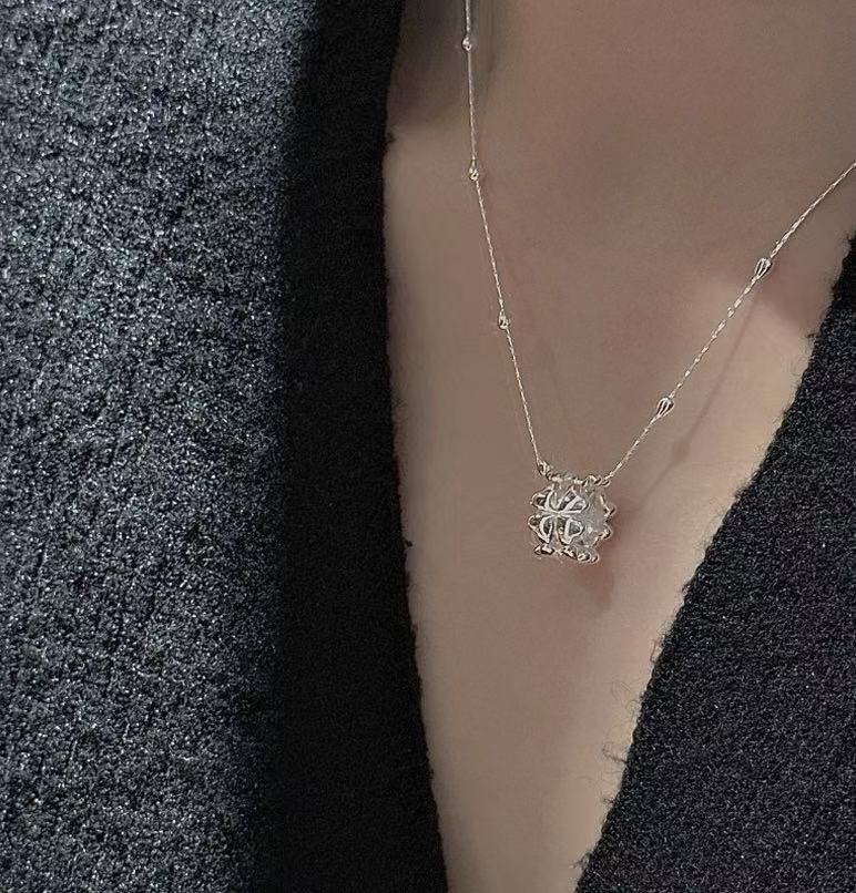 Wholesale 925 Sterling Silver Four-leaf Clover Circular Necklace - Image 6