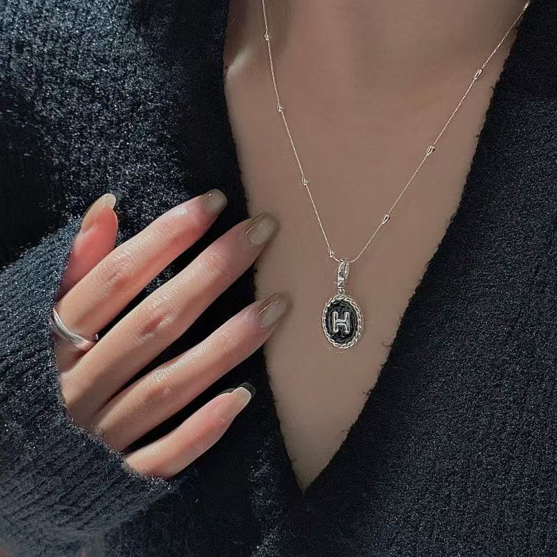 Wholesale 925 Sterling Silver Oval Enamel Engraving H Pendant - Image 4