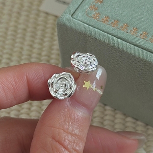 Wholesale 925 Sterling Silver Rose Stud Earrings