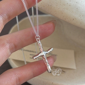 Wholesale 925 Sterling Silver Minimalist Textured Cross Necklace