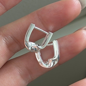 Wholesale 925 Sterling Silver U-shaped Crease Earrings