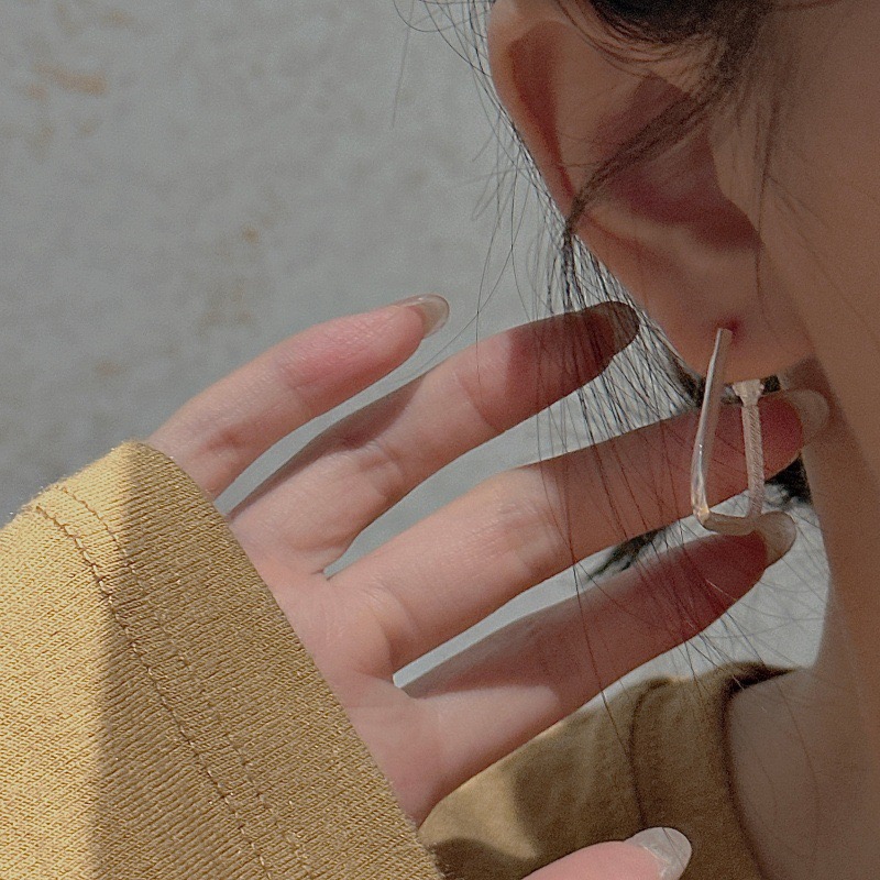 Wholesale 925 Sterling Silver Minimalist Brushed Triangular Earrings - Image 6
