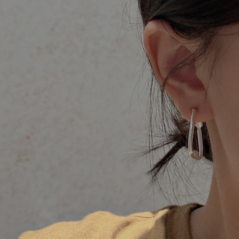 Wholesale 925 Sterling Silver Minimalist Brushed Triangular Earrings - Image 5