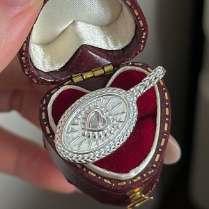 Wholesale 925 Sterling Silver Victorian Style Braided Edge Heart Radiant Coin Pendant