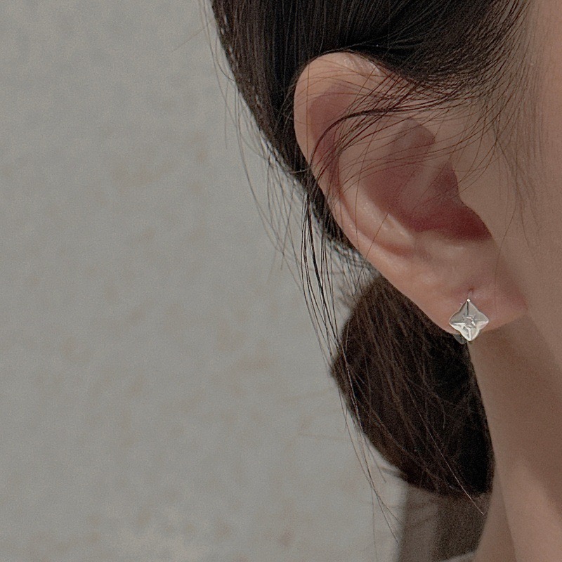 Wholesale 925 Sterling Silver Star Huggie Hoop Earrings with Zircon - Image 4